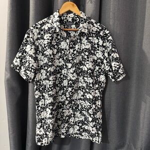 Van Heusen button shirt